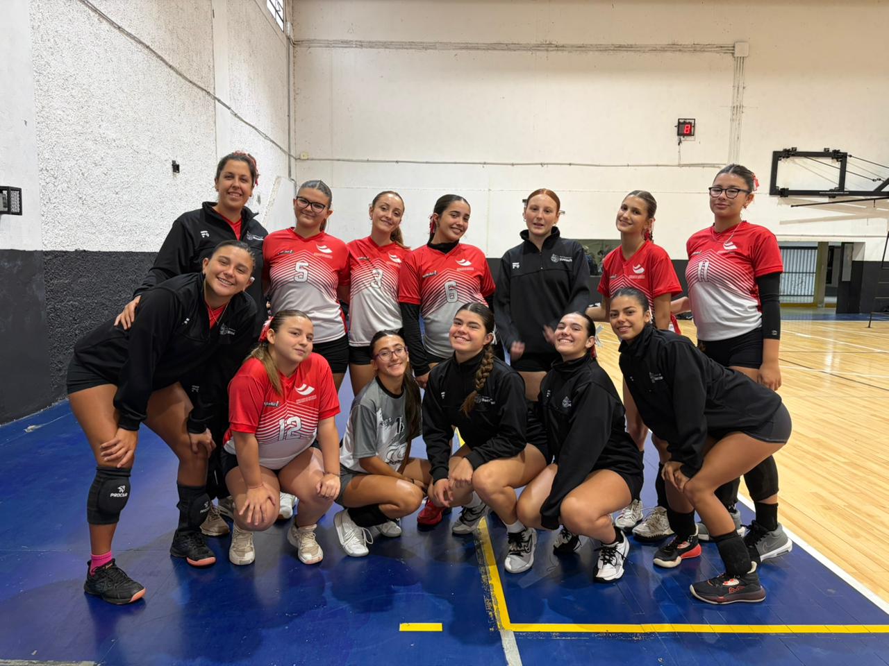 27-03-FOTO-Escuela-Municipal-voley2