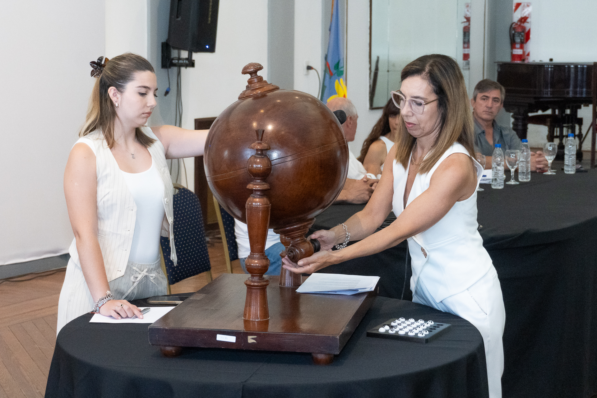 FOTO-Sorteo-martillero-Municipio