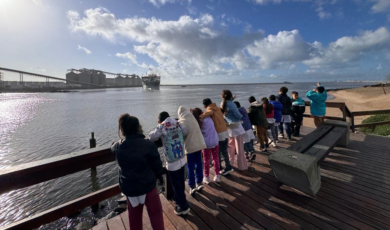 01-10-FOTO-Buenos-Anfitriones-antepuerto